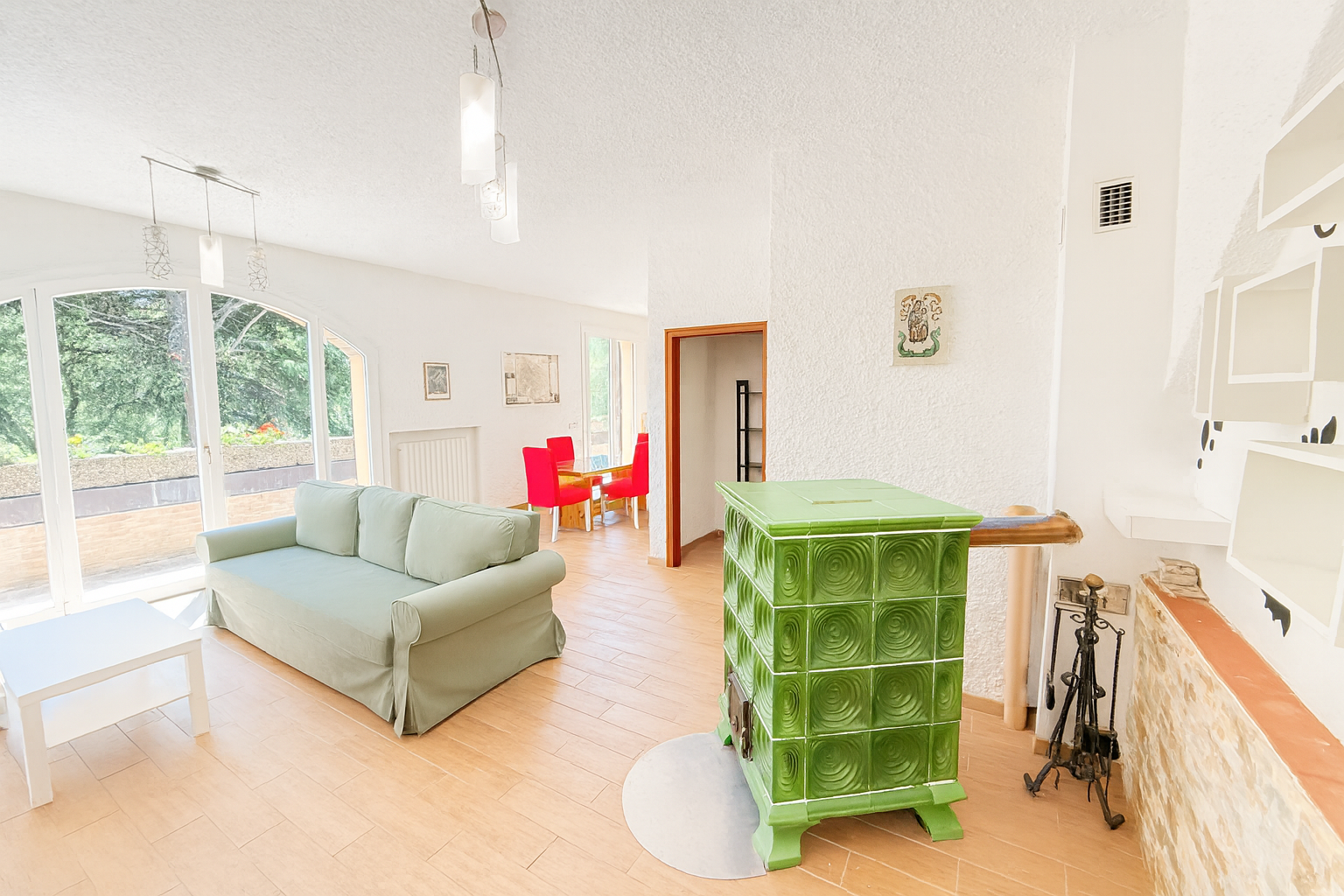 Standard lens photo enhanced by ProntoPic