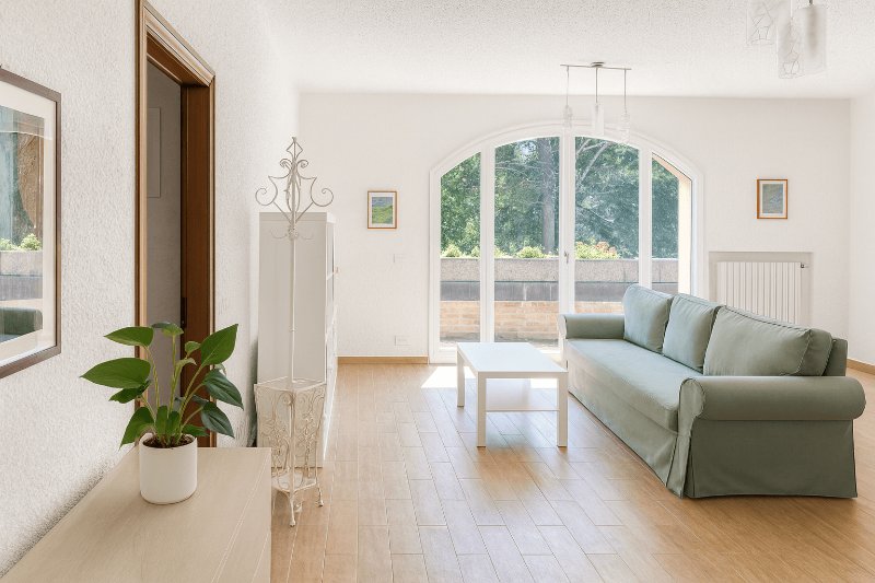 ProntoPic vs editing manuale: quale scegliere per le tue foto immobiliari?